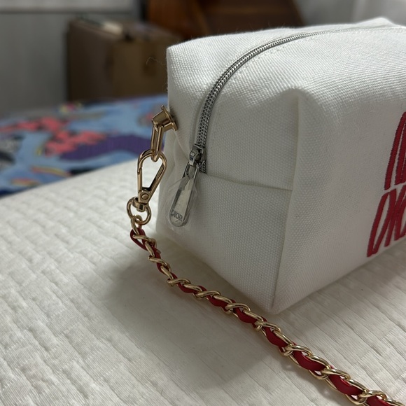 Dior beaute cosmetic bag with unbranded chain, Twilly and box - Picture 3 of 8